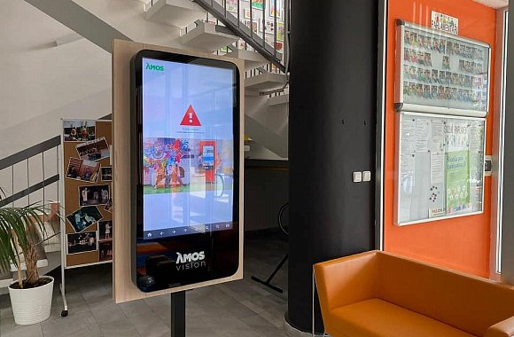 ÁMOS číslo 4 žije na Ohradní!