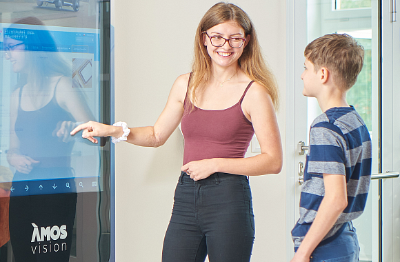 Architektura světa ožívá na dotykových panelech ÁMOS