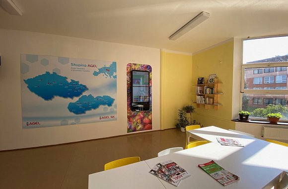 Instalace ÁMOS touch 50" na SZŠ AGEL